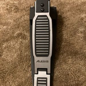 Used drum pedal